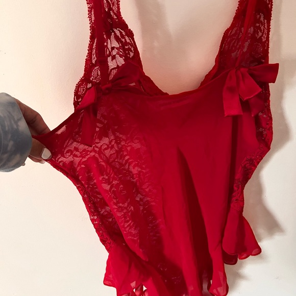 Vintage Victoria’s Secret red lace teddy lingerie large - Picture 8 of 8